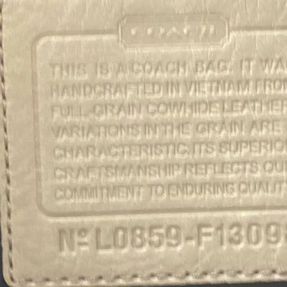 I am selling a coach bag I am selling my #coach empire 40 and love leather. If  main image 2